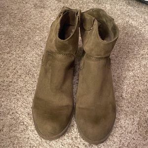 Woman’s booties
